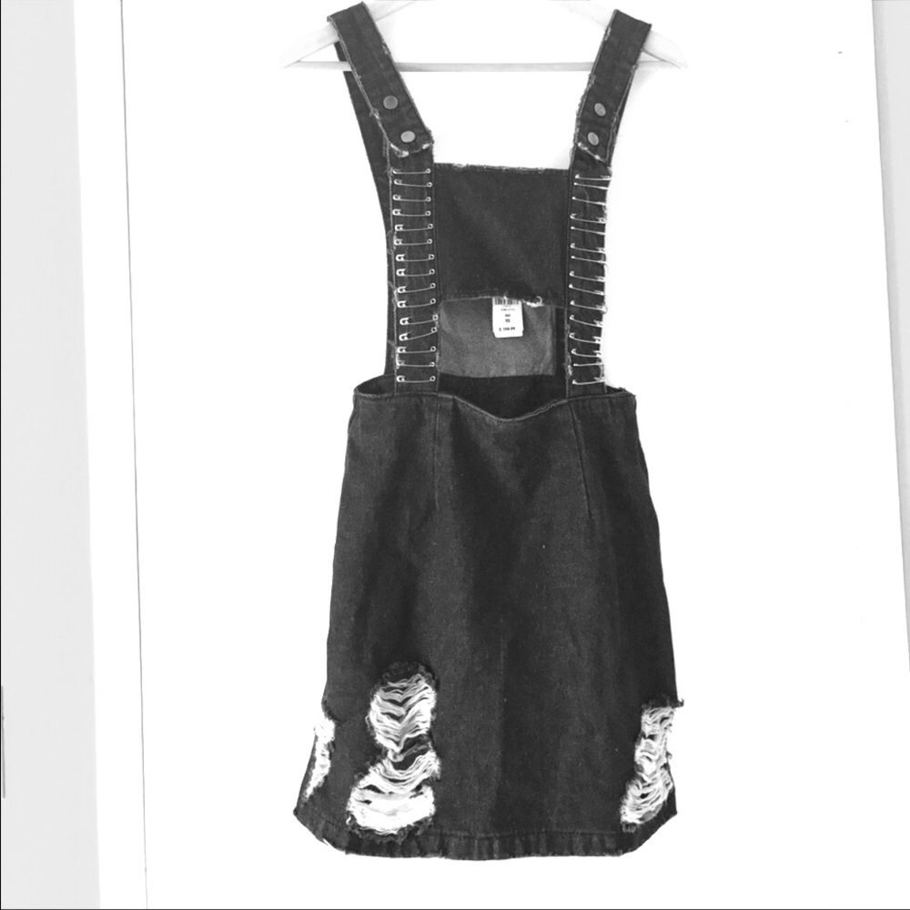 LF black skirt play suit, Jean-overall Skirt w pin
